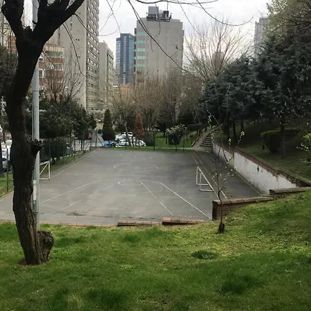 Konforunda Site Ici Guvenlikli Studyo Daire * Κωνσταντινούπολη